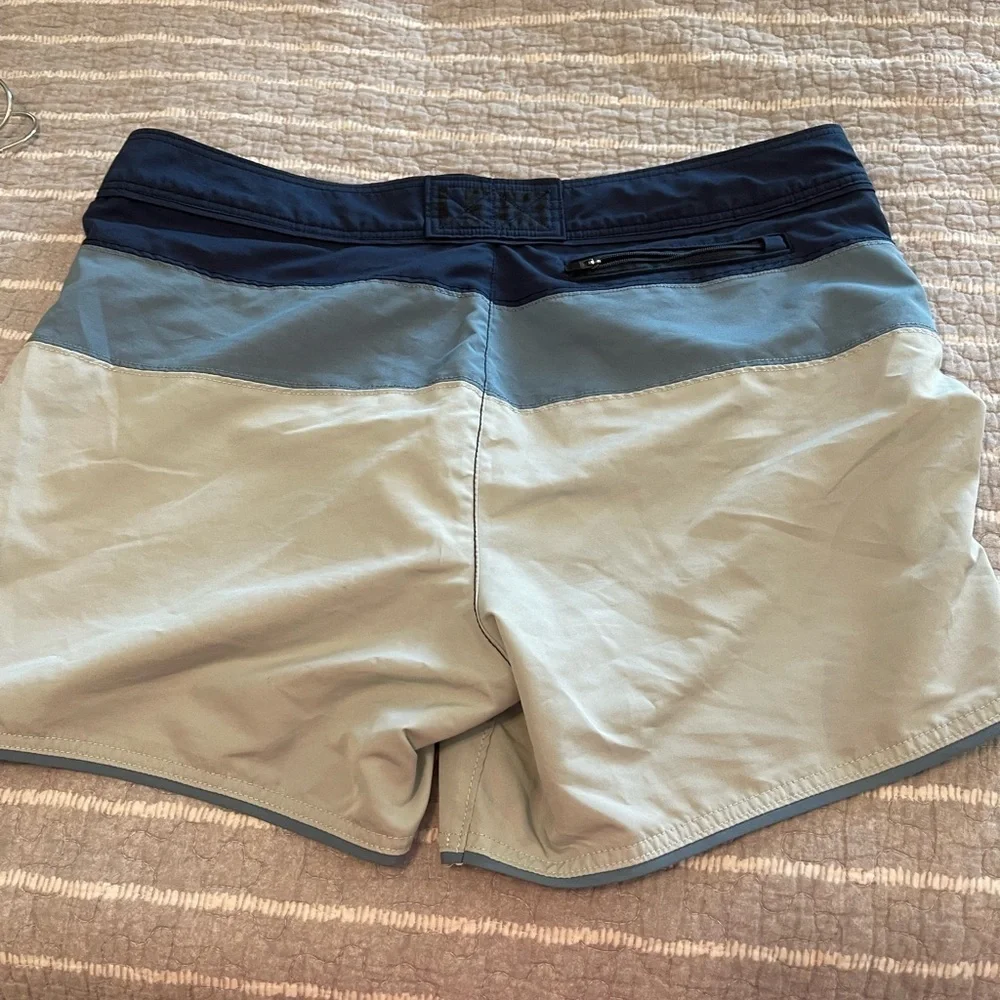 Men's Lands' End swim shorts trunks mesh color block size 36 Like New blue